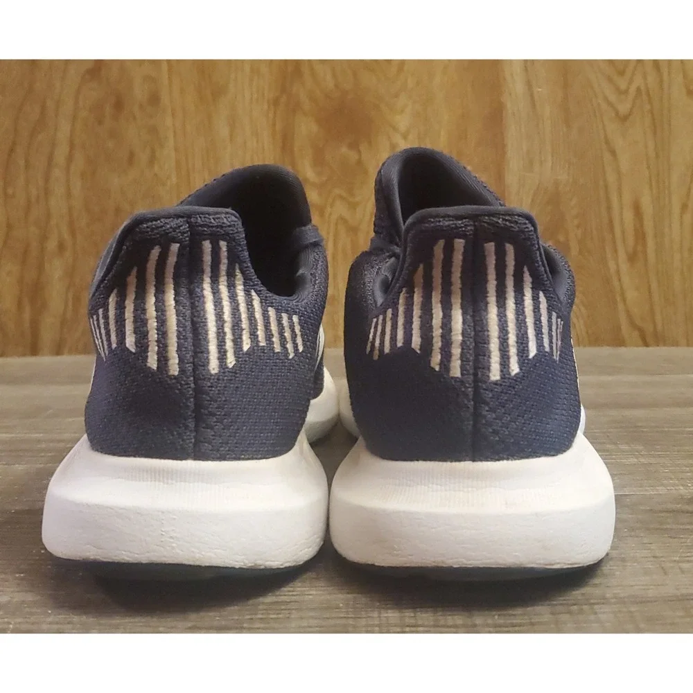 Adidas Swift Run 1.0 Running‎ Shoes Men's Size 5.5 Navy